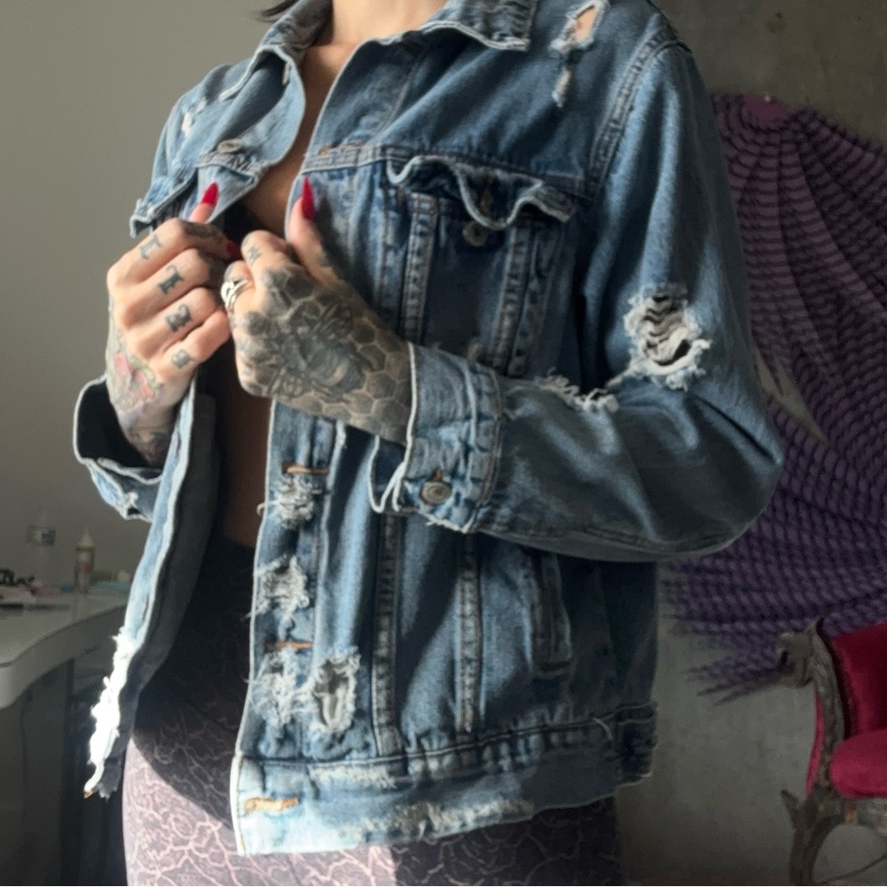 Jean jacket - Picture 4 of 9
